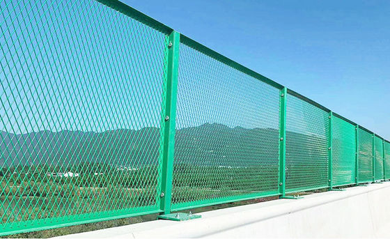 Ζυγισμένη σκόνη επικαλυμμένη αντι λάμψη Metal Mesh φράχτης για τον αυτοκινητόδρομο σε ανοξείδωτο χάλυβα