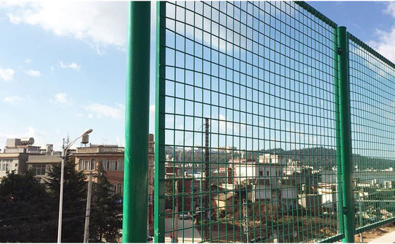 Ζυγισμένη σκόνη επικαλυμμένη αντι λάμψη Metal Mesh φράχτης για τον αυτοκινητόδρομο σε ανοξείδωτο χάλυβα