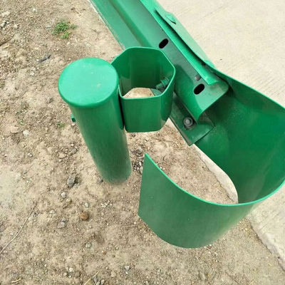 Προσαρμοσμένο χρώμα γαλβανισμένο W Beam Guardrail εμπόδιο κυκλοφορίας για εξωτερική ασφάλεια και πώληση