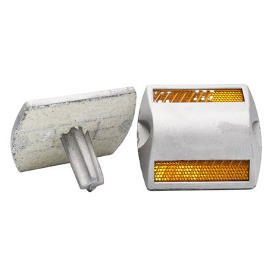 Προσαρμοσμένο μέγεθος Cast Aluminium Road Stud Αντανάκλαστο Γάτο Μάτι Made In με ύψος 50cm