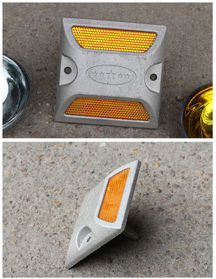 Προσαρμοσμένο μέγεθος Cast Aluminium Road Stud Αντανάκλαστο Γάτο Μάτι Made In με ύψος 50cm