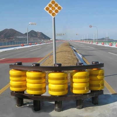 Ζεστό βουτηγμένο γαλβανισμένο Ss400 Steel Crash Roller Guardrail με EVA Rolling Barrels