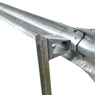 Οδική ασφάλεια W Beam Guardrail με υλικό Q235 SJ235R και πιστοποιητικό ISO9001 2008