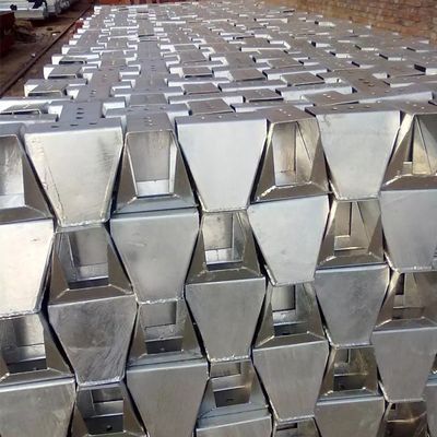 Οδική ασφάλεια W Beam Guardrail με υλικό Q235 SJ235R και πιστοποιητικό ISO9001 2008