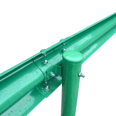 Εξωτερική ασφάλεια W-beam θερμική ψεκασμός Highway Guardrail Κράτη με σχεδιασμό W-beam