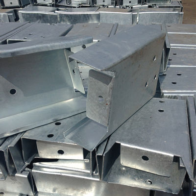 Τυφανισμένο χάλυβα αυτοκινητόδρομος Guardrail Barrier Spacer Αντικροσιόν για την προστασία του δρόμου