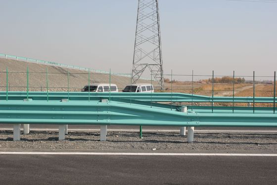 Προσαρμοσμένο W Beam Flex Beam Guardrail για την οδική ασφάλεια