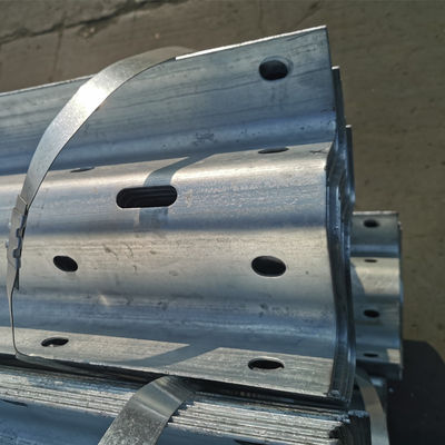 Πρότυπο AASHTO M-180 Πιστοποιημένο W Beam Ζυθοποιημένο Στρατοδρόμιο Προστασίας για Q235 Q345 Χάλυβα
