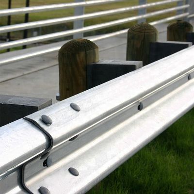 CE/BV/ISO 9001/ISO14001/ISO 18001 Πιστοποιημένο W Beam Steel Highway Guardrail