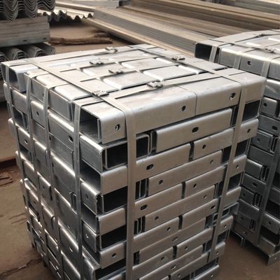 Υψηλής αντοχής W Beam Hot Dip Galvanized Steel Highway Guardrail Spacer για την οδική ασφάλεια