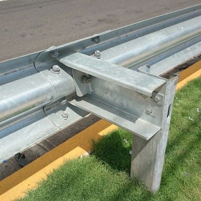 Προσαρμοσμένο κυματοειδές χάλυβα Beam Guardrail φράχτη U Block Spacer