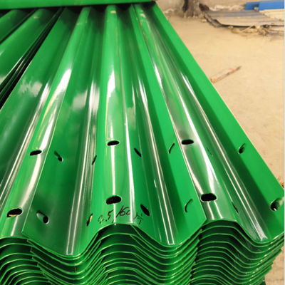 Q235 Ατσάλι Custom Color W Beam Highway Guardrail για την προστασία της εξωτερικής ασφάλειας