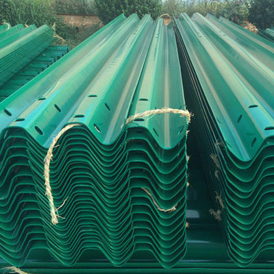 Q235 Ατσάλι Custom Color W Beam Highway Guardrail για την προστασία της εξωτερικής ασφάλειας