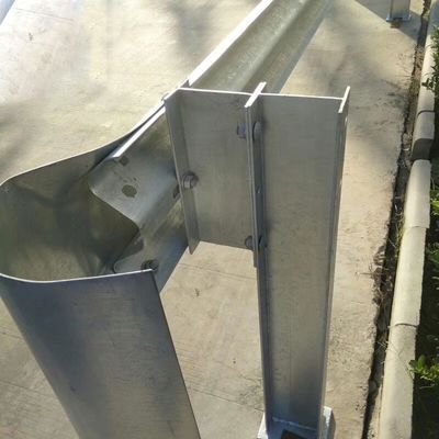 ISO9001 2008 Πιστοποιημένο U Post για Highway Guardrail Ζεστό βουτηγμένο σε γαλβανισμένο χάλυβα