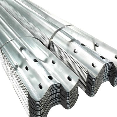 Προσαρμοσμένη Οδική Οδική Ασφάλεια W Beam Steel Guardrail Hot Dip Galvanized Q235 Q345