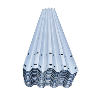 AASHTO M-180 W Beam/Thiry Beam Highway Guardrail Τραπεζικό φράγμα για εξατομικευμένες ανάγκες