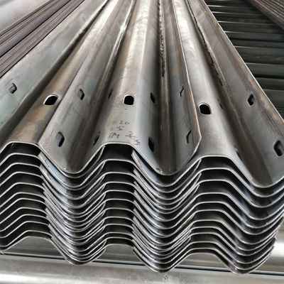 550-600g/m2 Ζινκ επίστρωση Ζυγισμένο χάλυβα W Beam Highway Guardrail για AASHTO M-180