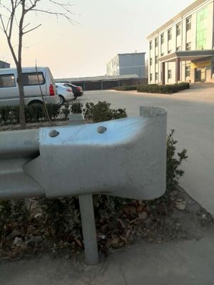 Προσαρμοσμένο γκάλβανιοποιημένο χάλυβα τροχαίο περίστροφο για την οδική ασφάλεια προς πώληση