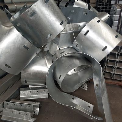 Ζυγισμένο W-beam Highway Guardrail End Wings Steel Buffer End με επίστρωση σκόνης