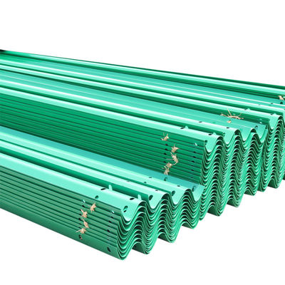Ασφάλεια οδικής κυκλοφορίας W Beam Guardrail με υλικό Q235 Q345 και πρότυπο AASHTO M-180
