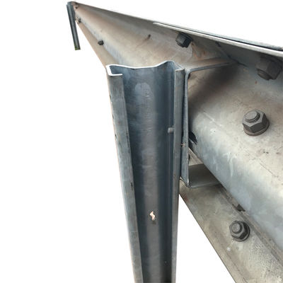 Ζυγισμένη σκόνη επικαλυμμένη με W Beam Guardrail Sigma Post για την ασφάλεια της οδικής κυκλοφορίας