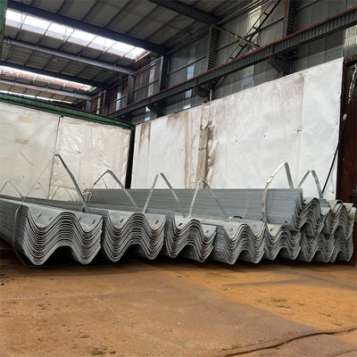 Ατσάλι W Beam Guardrail Προσαρμοσμένο κράμα για οδικό φράγμα στην πώληση