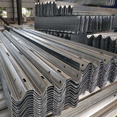 Δρόμος W Beam 2 Bending Guardrails Προσαρμοσμένο δρόμος οδικής κυκλοφορίας δρόμος χάλυβα εμπόδιο