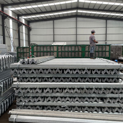 Q235 Q345 Ζινκ επικάλυψη American Standard Highway Guardrail Εξαγόρασε στη Σιγκαπούρη