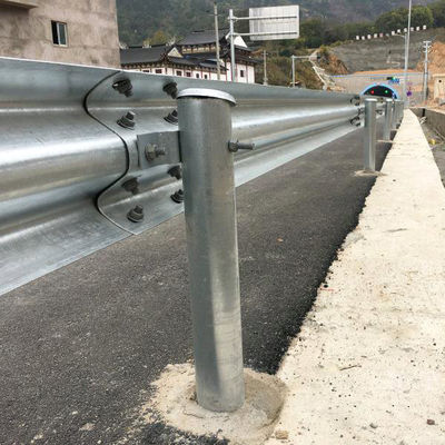 Ειδικότερα, οι ενδείξεις που χρησιμοποιούνται για τον προσδιορισμό των οδικών διασταυρώσεων είναι οι ακόλουθες: