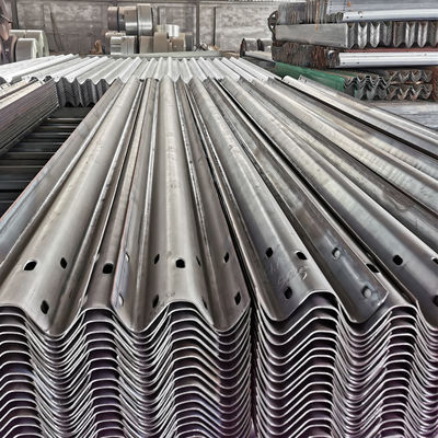 2022 Silver Highway Guardrail με τεχνολογία Q235 Q345 Ζεστή Ζυθοποιημένη Ψυχρή Επεξεργασία