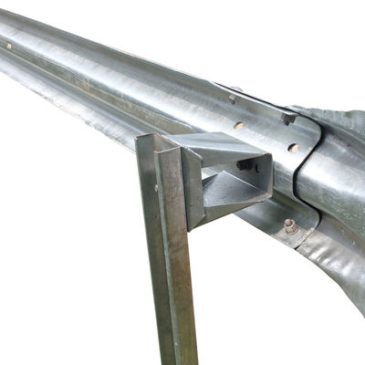 Ζεστό βύθιση Ζαλβανισμένο κυματοειδή W Beam Steel Highway Guardrail με Box Spacer Block