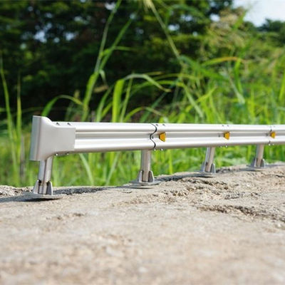 Ζεστό βύθιση Ζαλβανισμένο κυματοειδή W Beam Steel Highway Guardrail με Box Spacer Block