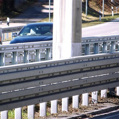 2.67 mm ονομαστικό πάχος Μηχανική βάση για το φράγμα συγκρούσεων σε αυτοκινητόδρομους με πιστοποιητικά CE/BV/ISO