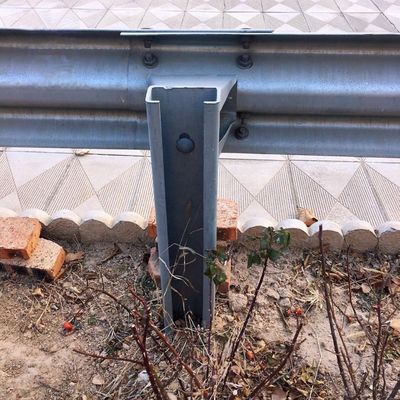 Προσαρμοσμένο περίβλημα αυτοκινητοδρόμου C Post Ζεστό Ζαλβανισμένο για την ασφάλεια της οδικής κυκλοφορίας