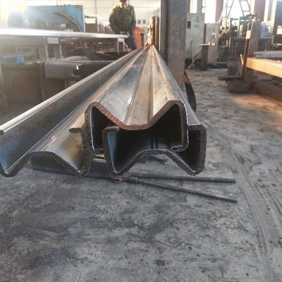ISO9001 2008 Εγκριθείσα θερμά έλαση Aashto Standard Steel Sigma Post για προστατευτικό κάγκελο αυτοκινητόδρομου