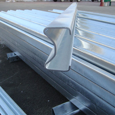 ISO9001 2008 Εγκριθείσα θερμά έλαση Aashto Standard Steel Sigma Post για προστατευτικό κάγκελο αυτοκινητόδρομου