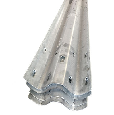 Ζυγισμένο S355jr Q355B A36 Χάλυβα W Beam Highway Guardrail Πρότυπο AASHTO M-180