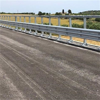 S235JR S275JR βαθμός AASHTO M 180 χάλυβα W φράχτης προστασίας δέσμης για εξωτερικό φράγμα ασφαλείας